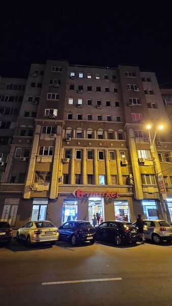 Ferdinand, proprietar, 2 cam. metrou, centrala term AC mobilat utilat liber